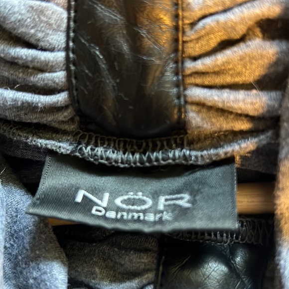 Women’s asymmetrical, long sleeve sweater with leather details - Picture 2 of 2